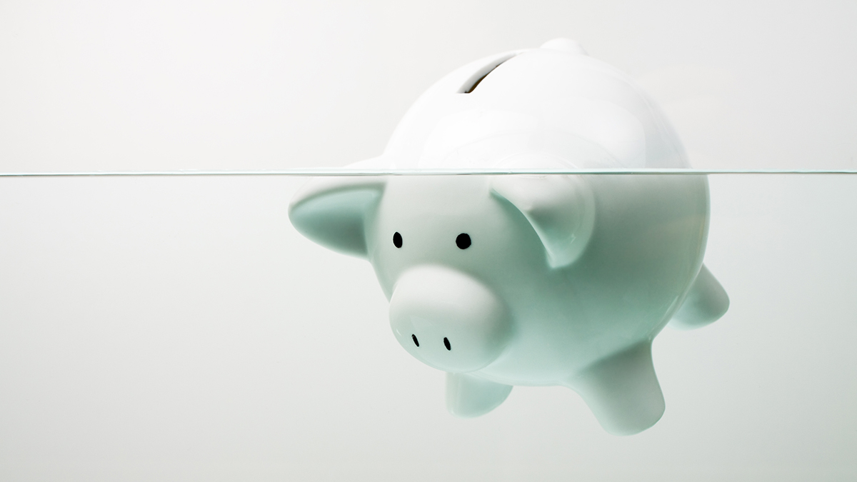 sinking_piggy_bank