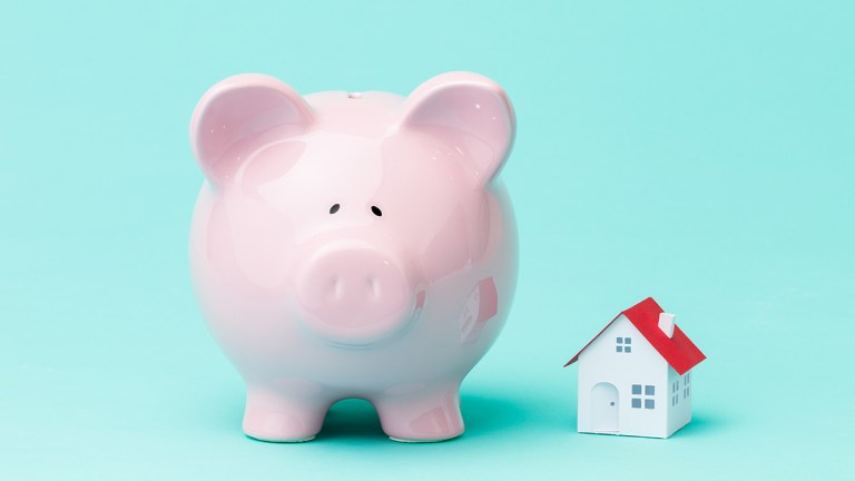 superannuation_piggybank_and_house