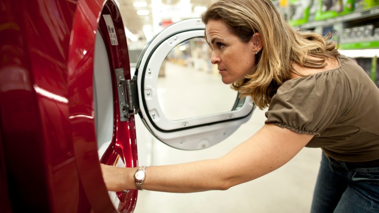 Second-hand appliances LEAD