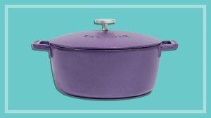 crumble_cookware_dutch_oven_on_teal