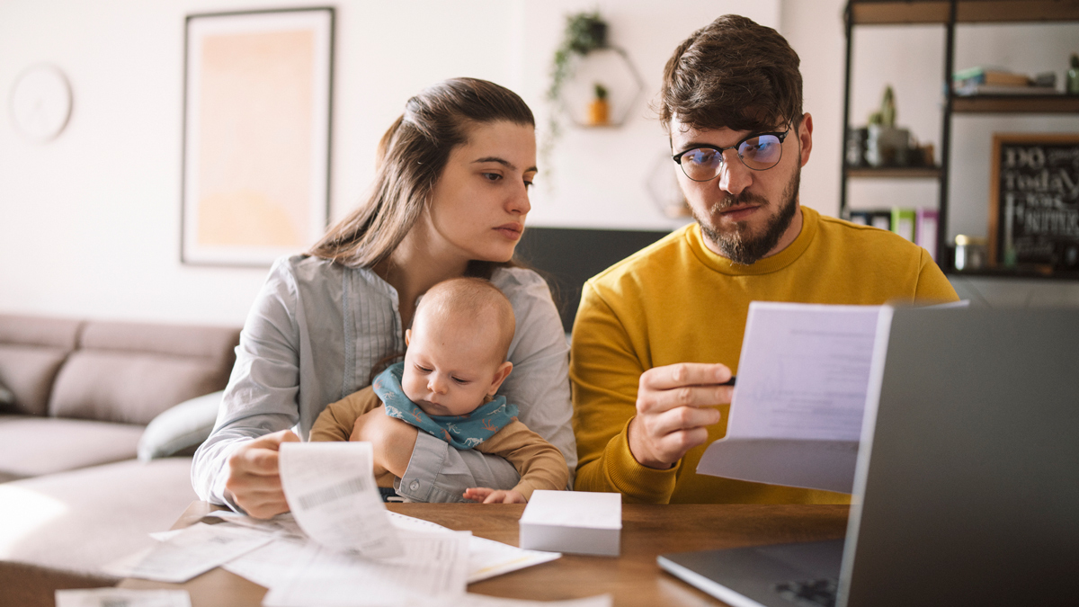 couple_looking_over_finances