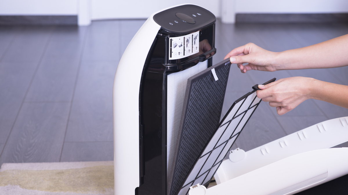 changing air purifier filter