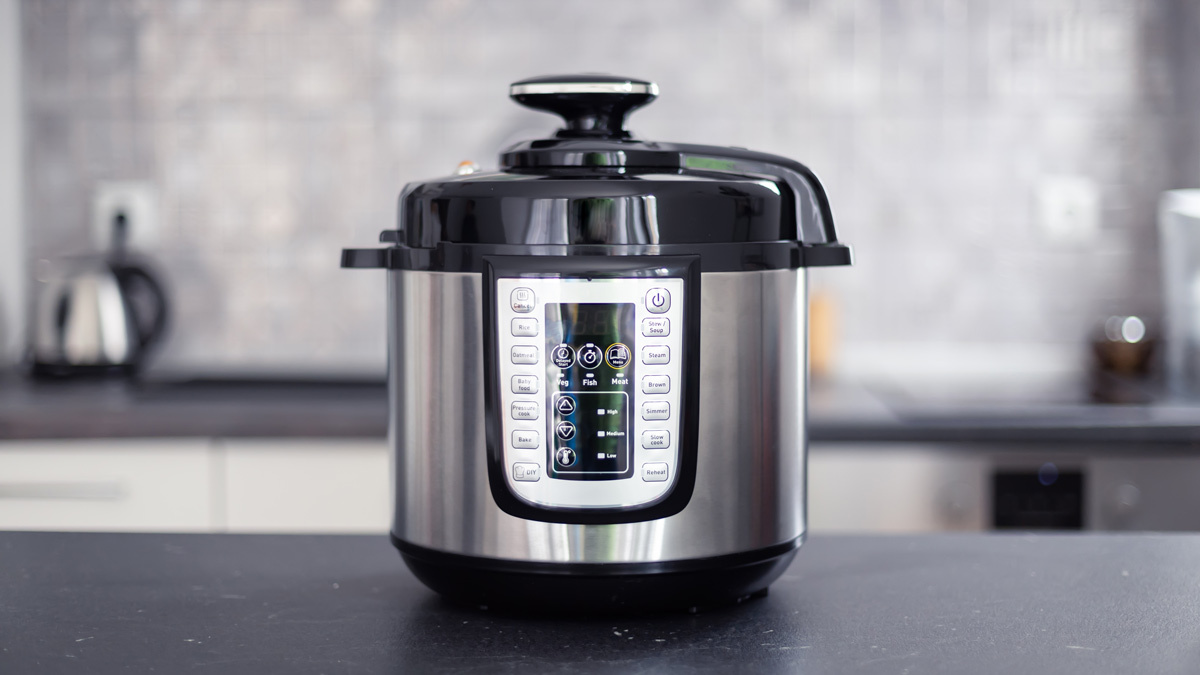 multicooker on kitchen bench
