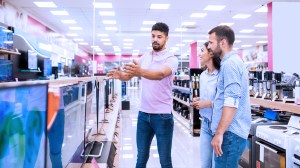 couple_shopping_for_appliances