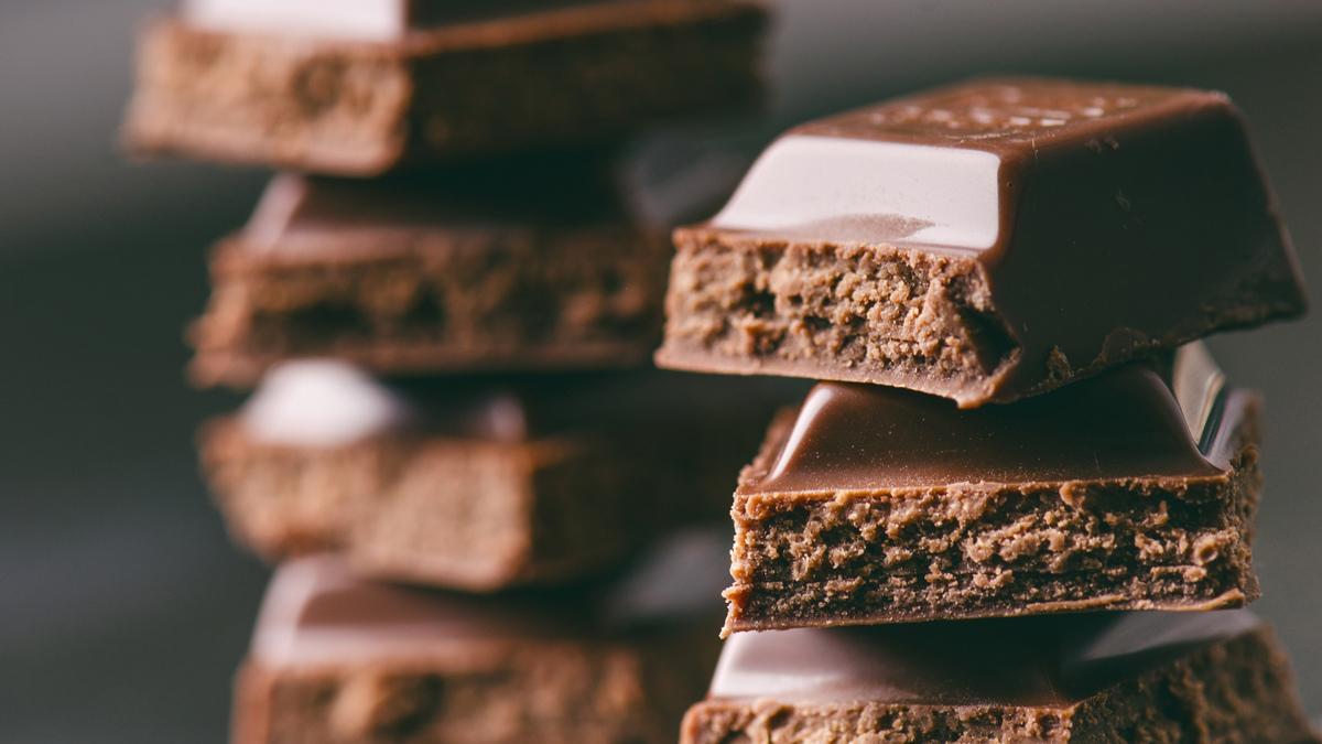 milk chocolate squares BG