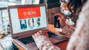 person_sale_shopping_online_on_laptop